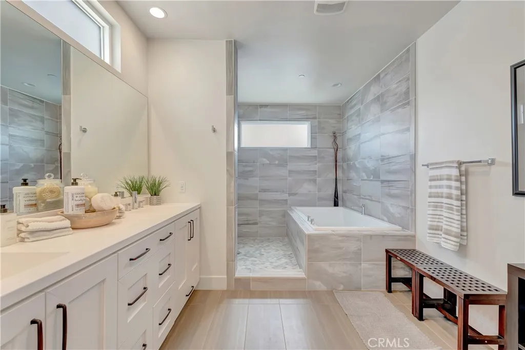 Additional image 104 of 2105 Two Harbors Circle, Costa Mesa, CA 92627