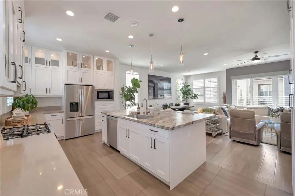 Additional image 11 of 2105 Two Harbors Circle, Costa Mesa, CA 92627
