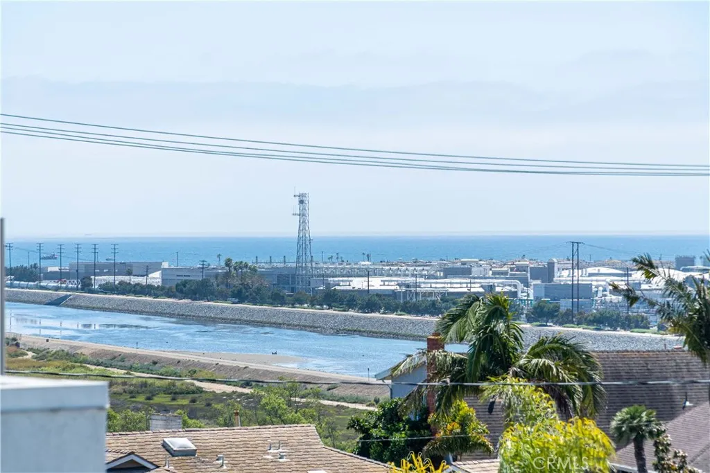 Additional image 128 of 2105 Two Harbors Circle, Costa Mesa, CA 92627