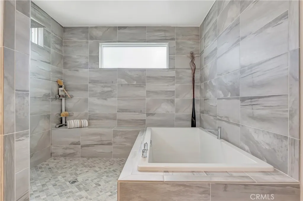 Additional image 107 of 2105 Two Harbors Circle, Costa Mesa, CA 92627