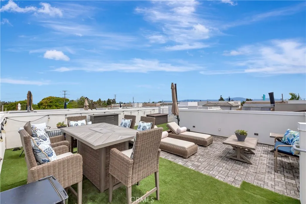 Additional image 114 of 2105 Two Harbors Circle, Costa Mesa, CA 92627