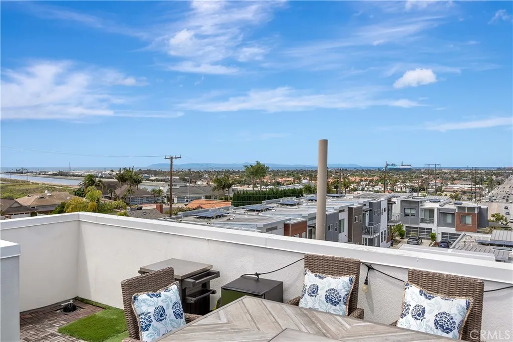 Additional image 69 of 2105 Two Harbors Circle, Costa Mesa, CA 92627