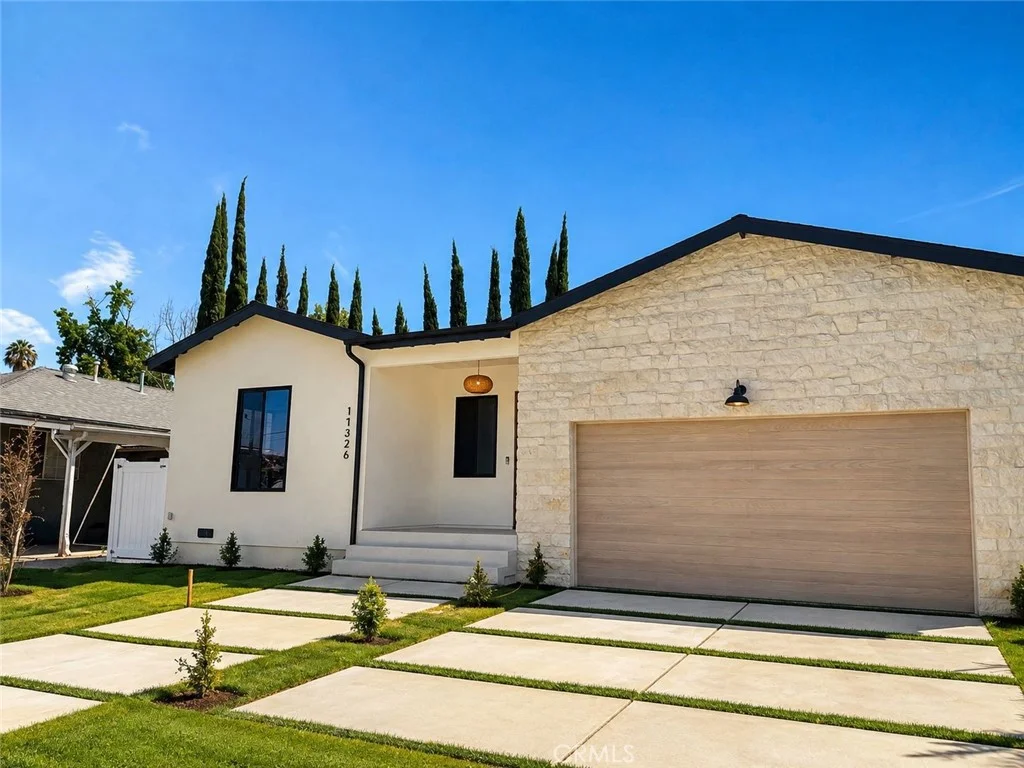 17326 Bullock St, Encino, CA 91316