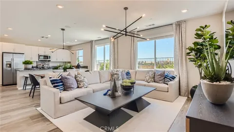 30033 Sunset Pier Drive, Menifee, CA MLS: SW25108363