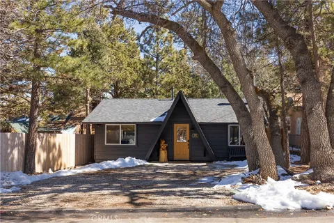 737 Sunset Lane, Sugarloaf, CA 92386 - MLS#: IG25038306