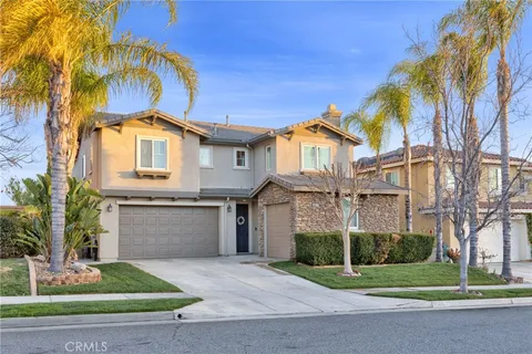 35425 Saddle Hill Road, Lake Elsinore, CA MLS: SW25043850