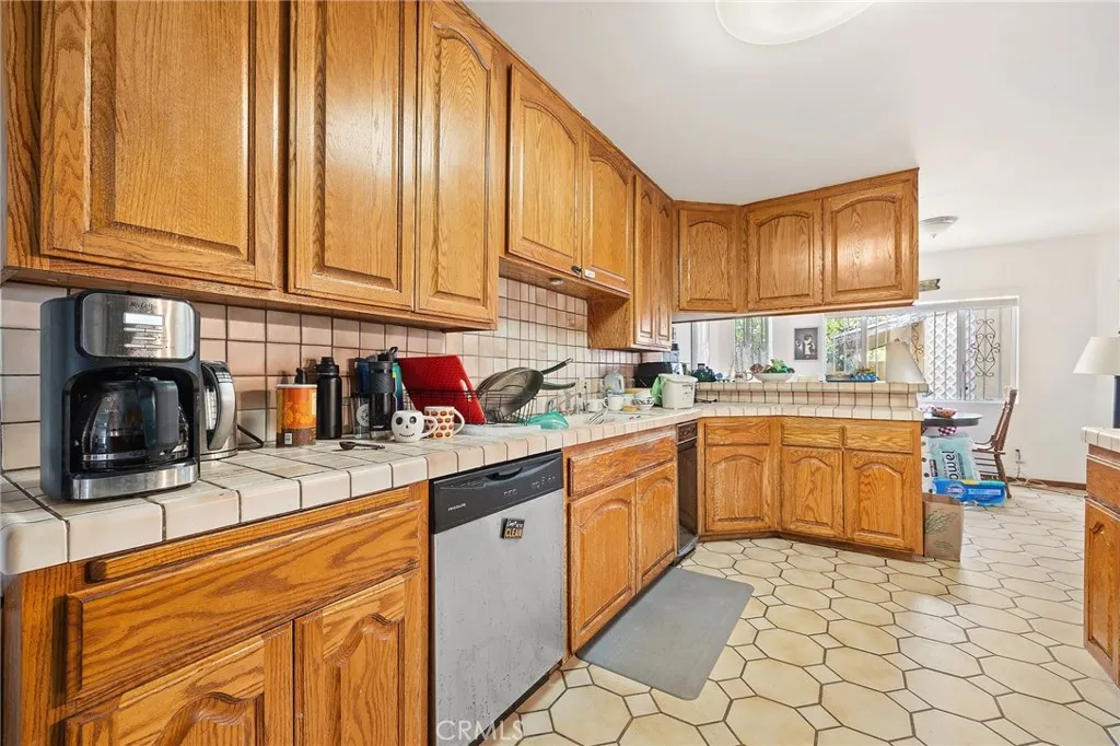 Additional image 21 of 816 N Kenmore Avenue, Los Angeles, CA 90029