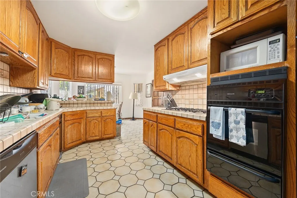 Additional image 47 of 816 N Kenmore Avenue, Los Angeles, CA 90029