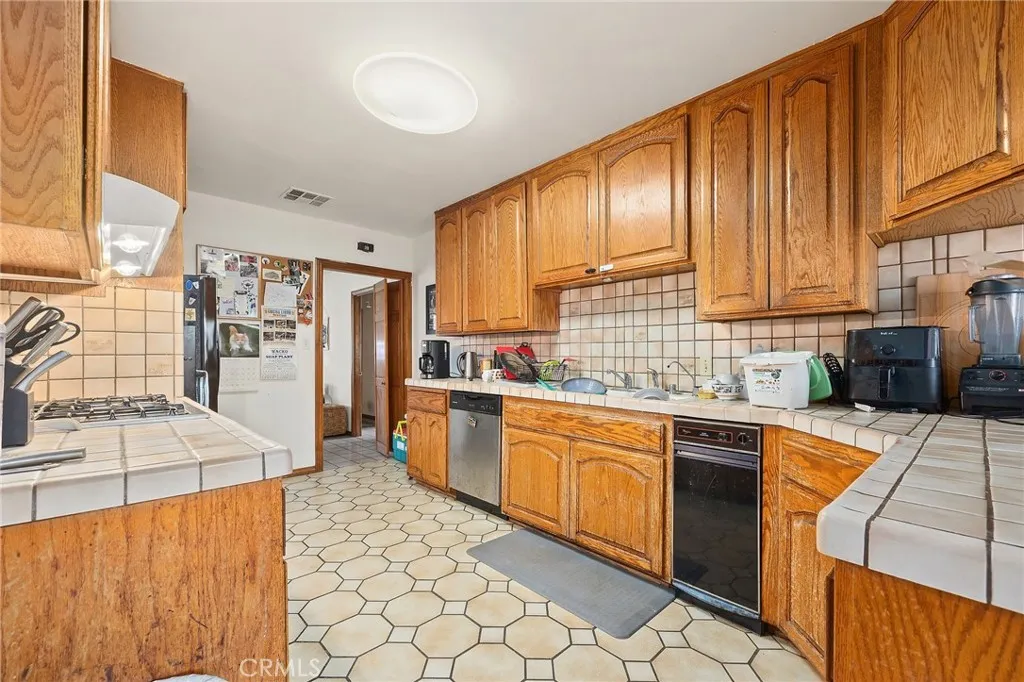 Additional image 44 of 816 N Kenmore Avenue, Los Angeles, CA 90029