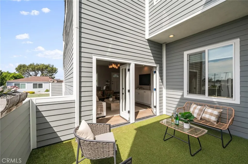 Additional image 10 of 1300 12th Street Unit E, Manhattan Beach, CA 90266