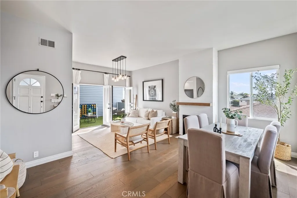 Additional image 3 of 1300 12th Street Unit E, Manhattan Beach, CA 90266