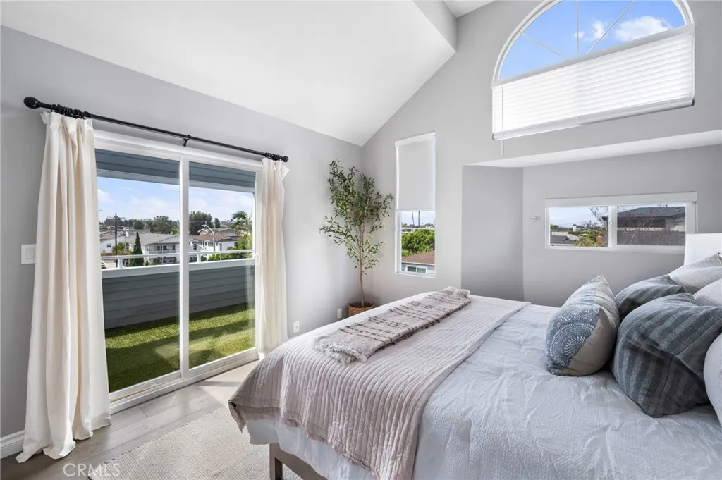Additional image 68 of 1300 12th Street Unit E, Manhattan Beach, CA 90266