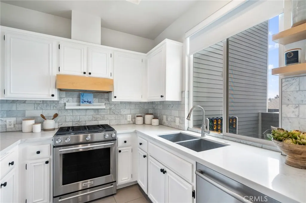 Additional image 57 of 1300 12th Street Unit E, Manhattan Beach, CA 90266