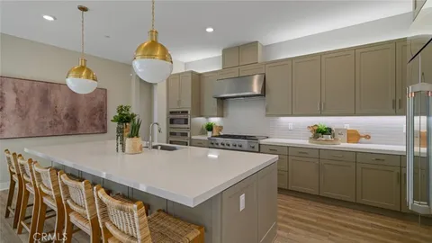 29452 Via Diamante, Valencia, CA MLS: OC25094399