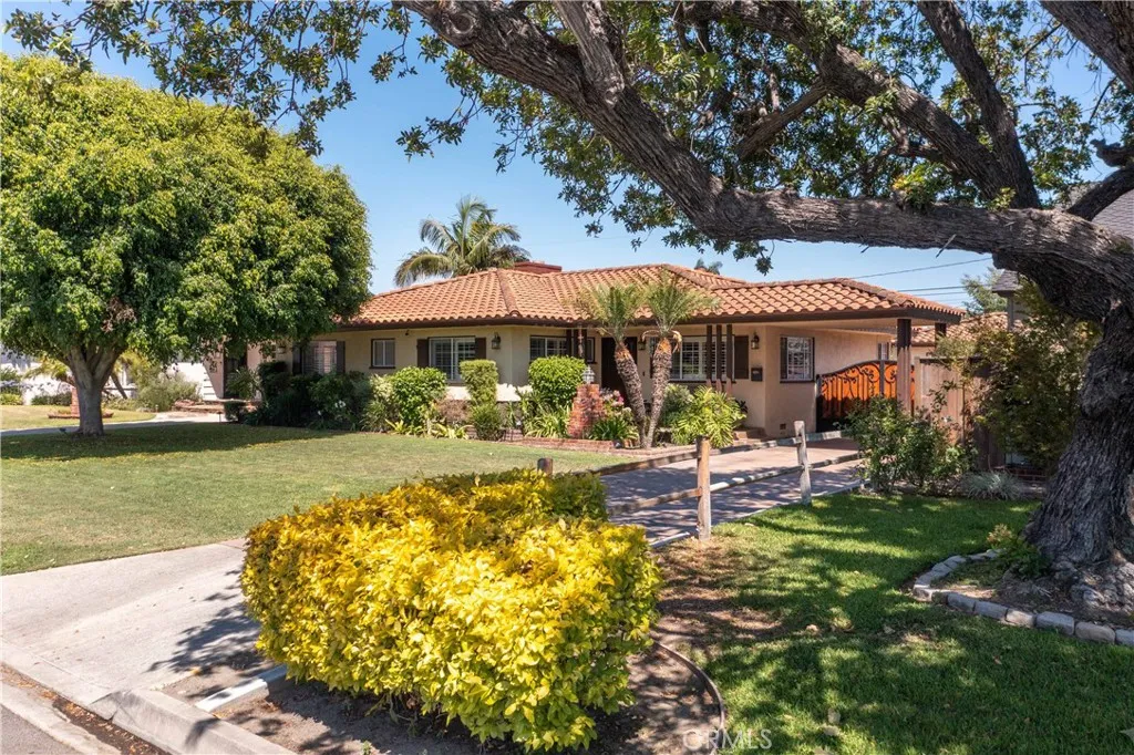10422 Bellman Avenue, Downey, CA 90241