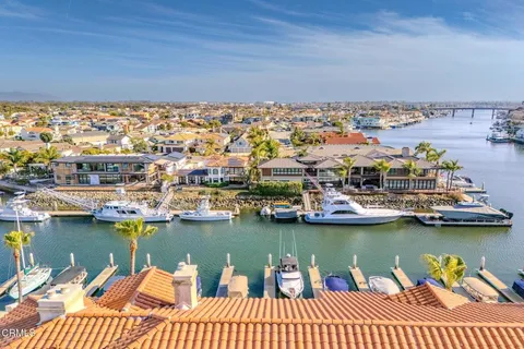 4252 Harbour Island Lane, Oxnard, CA MLS: V1-28524