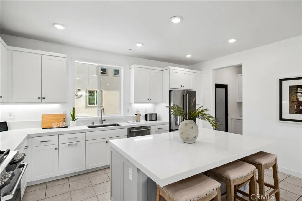 Additional image 10 of 258 Merit, Irvine, CA 92618