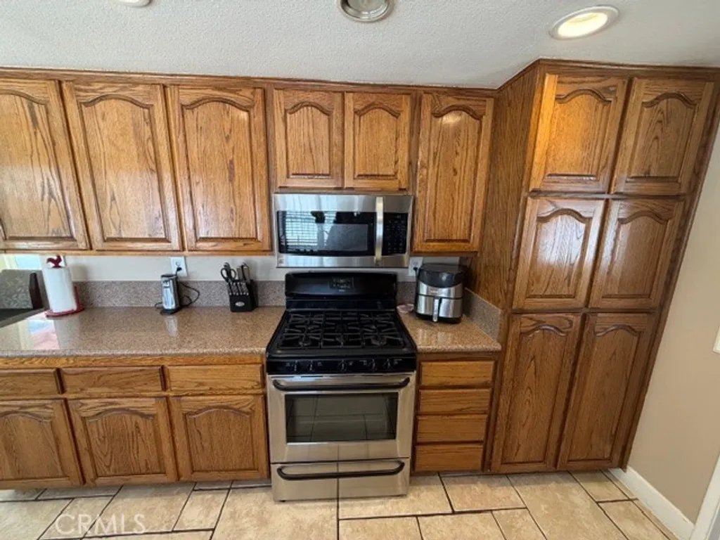 Additional image 12 of 33450 Walham Pl, Lake Elsinore, CA 92530