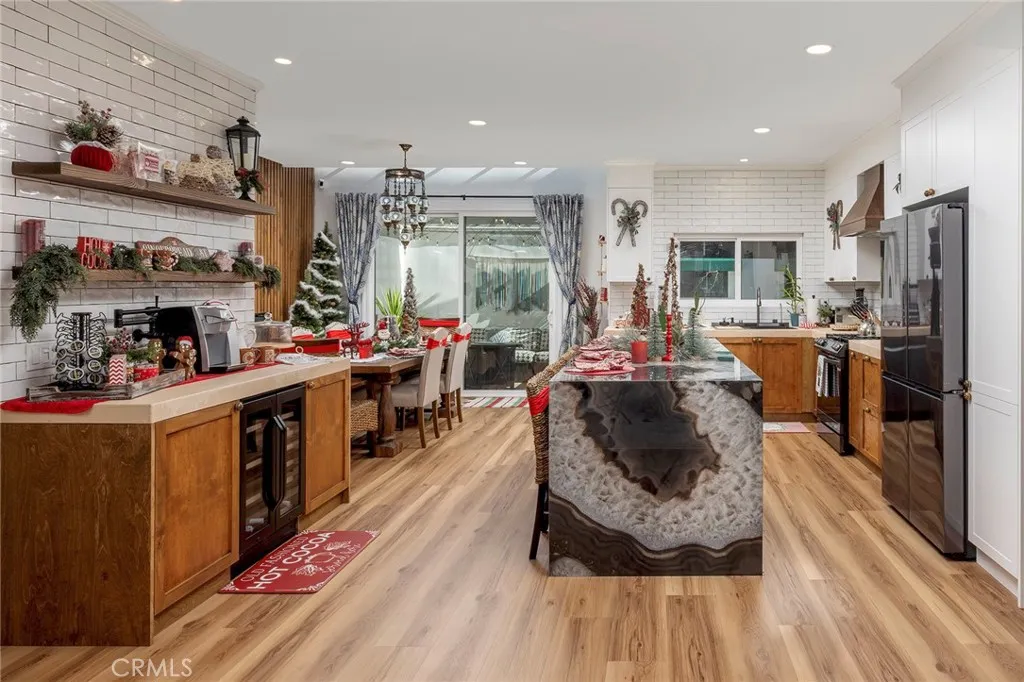 Additional image 9 of 7401 Seabluff Dr Unit 102, Huntington Beach, CA 92648