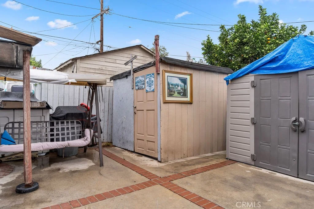 115 E Hardy St, Inglewood, CA 90301