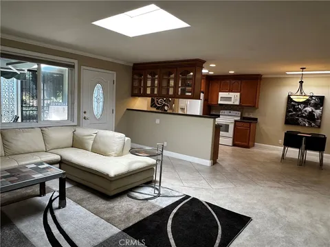 153 Avenida Majorca #B, Laguna Woods, CA MLS: OC25065883
