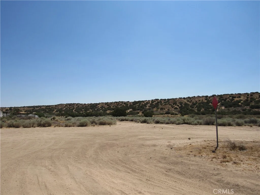 Middleton Ave, Hesperia, CA 92345 photo 3