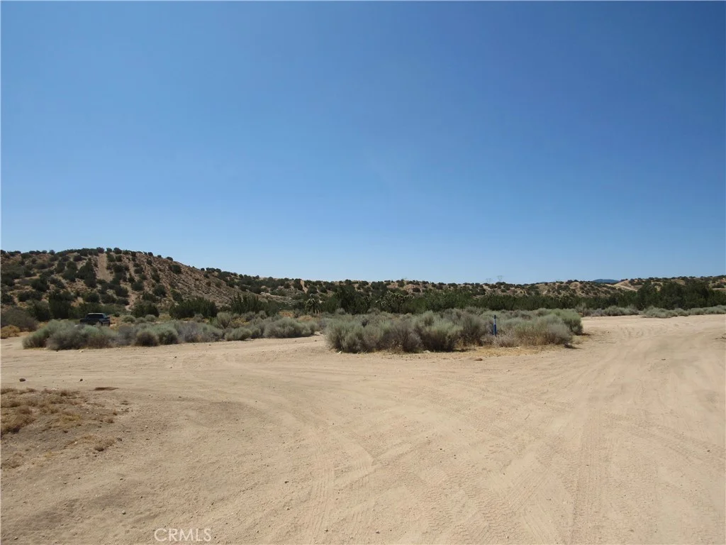 Middleton Ave, Hesperia, CA 92345 photo 4