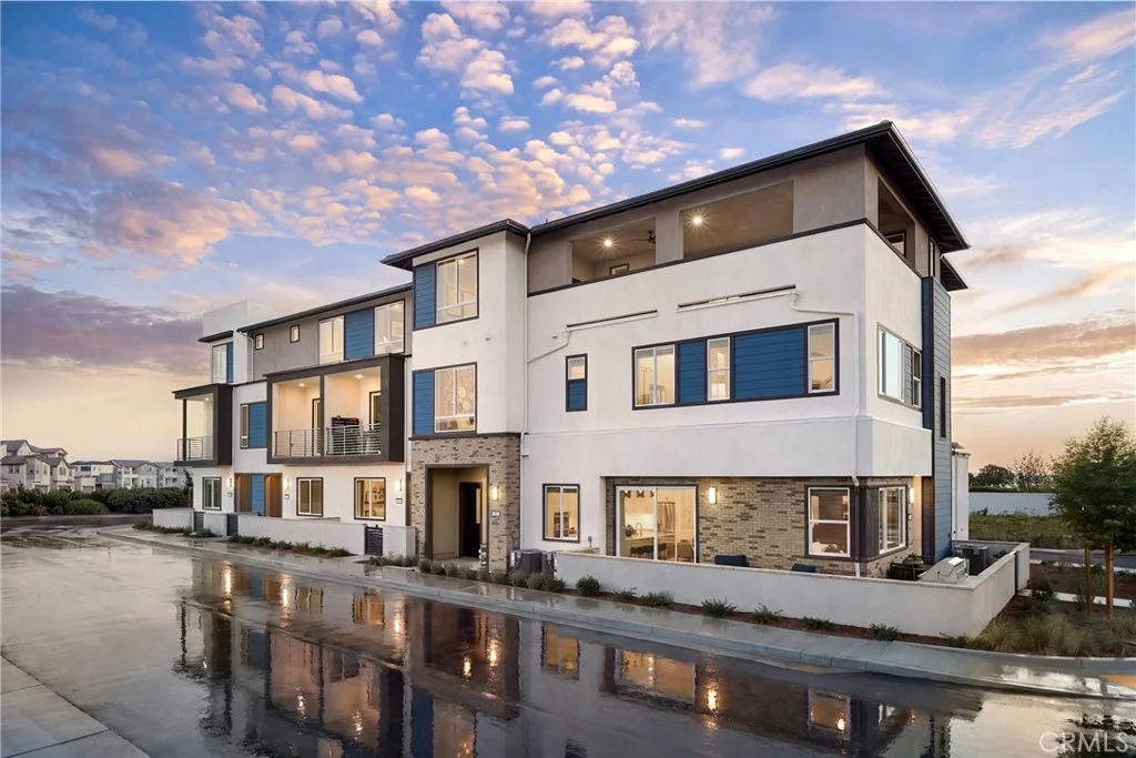 467 Treble, Irvine, CA 92618