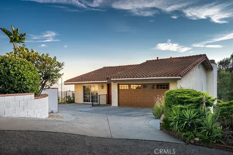1218 E Tujunga Avenue, Burbank, CA MLS: GD25058466