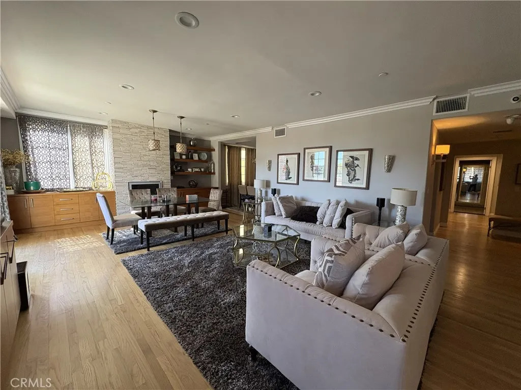 10595 Ashton Avenue Unit 201, Los Angeles, CA 90024