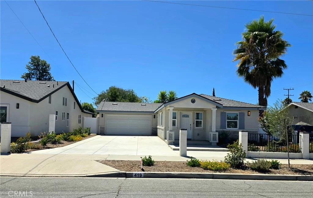419 W Devonshire Avenue, Hemet, CA 92543 photo 2