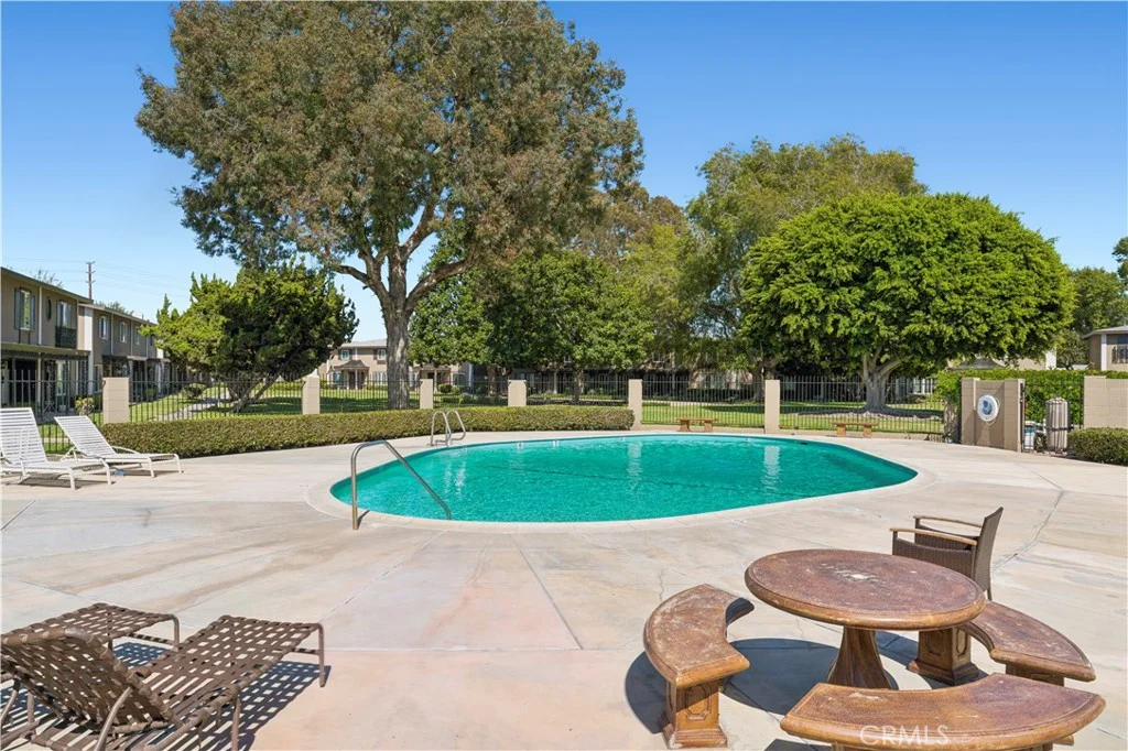 3165 College Ave, Costa Mesa, CA 92626