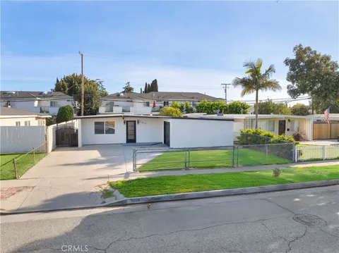 11874 206th Street, Lakewood, CA 90715 - MLS#: PW25062173
