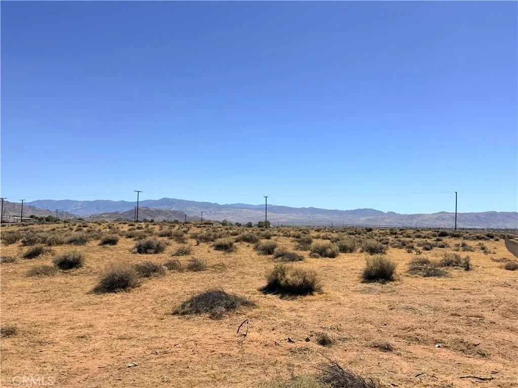 Waalew Road, Apple Valley, CA 92307