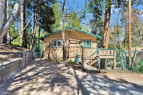 23660 Shady Lane, Crestline, CA MLS: IG25061031