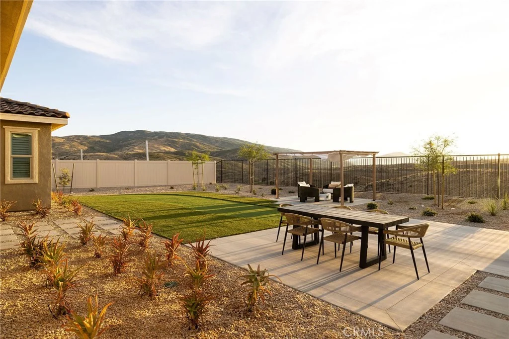 39273 Saddle Drive, Palmdale, CA 93551