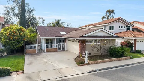 5 Fremont, Irvine, CA MLS: OC25068355