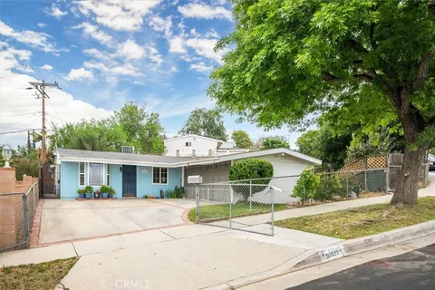 19015 Felbridge Street, Canyon Country, CA MLS: SR25090601