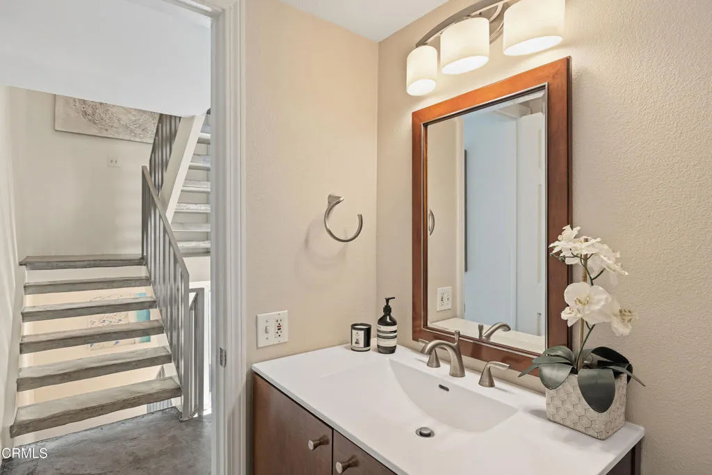 Additional image 5 of 1140 Manhattan Beach Boulevard Unit D, Manhattan Beach, CA 90266