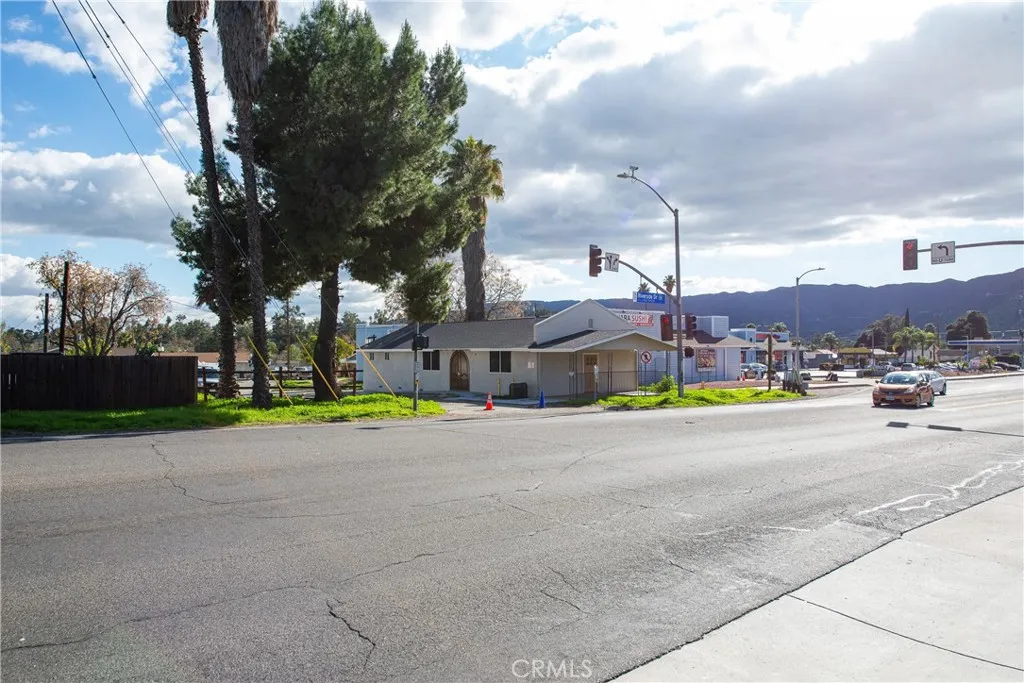 Additional image 26 of 30830 Riverside St, Lake Elsinore, CA 92530