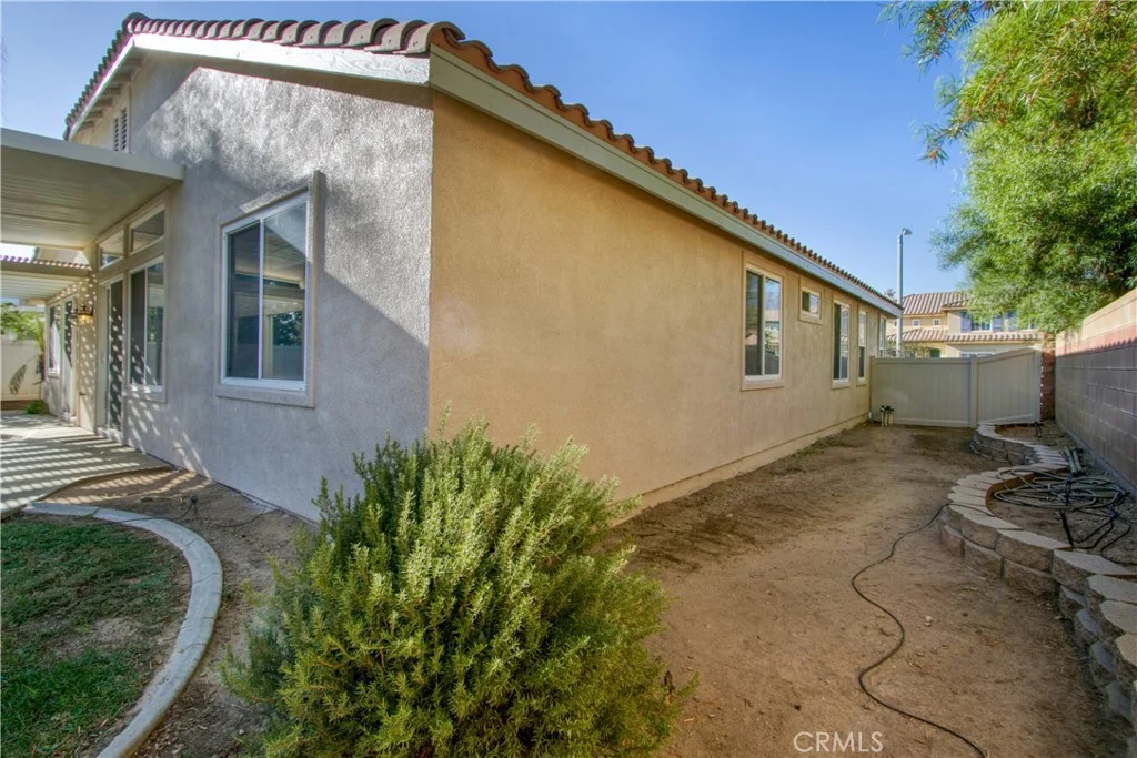 1673 Jade Moon Ln, Beaumont, CA 92223