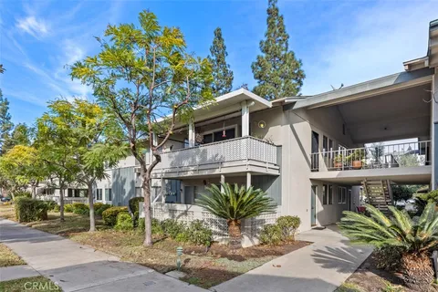 46 Calle Aragon Unit R, Laguna Woods, CA MLS: OC25002429