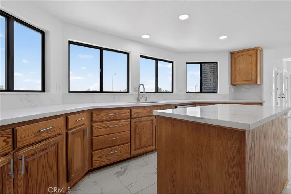 Additional image 10 of 6841 Granada Dr, Palmdale, CA 93551