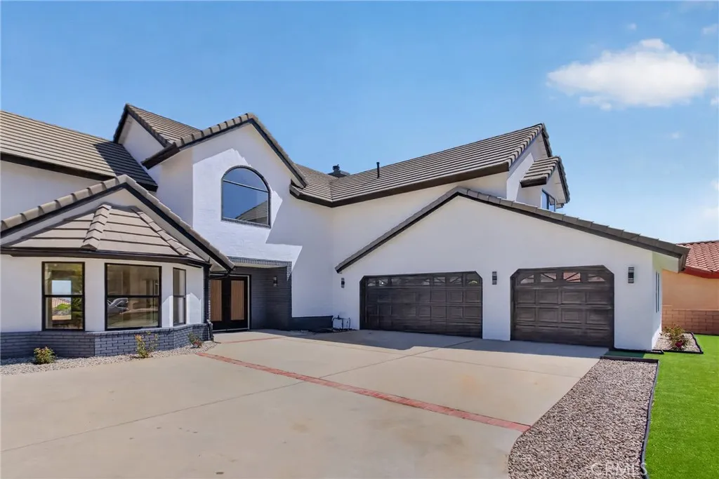 Additional image 2 of 6841 Granada Dr, Palmdale, CA 93551