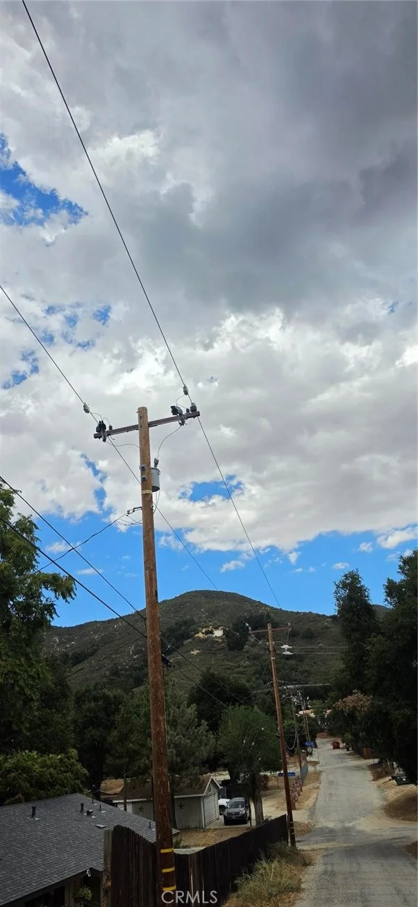 15407 Calle Maleza, Green Valley, CA 91390