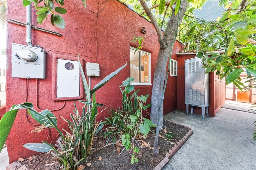5815 Gaviota Ave, Long Beach, CA 90805