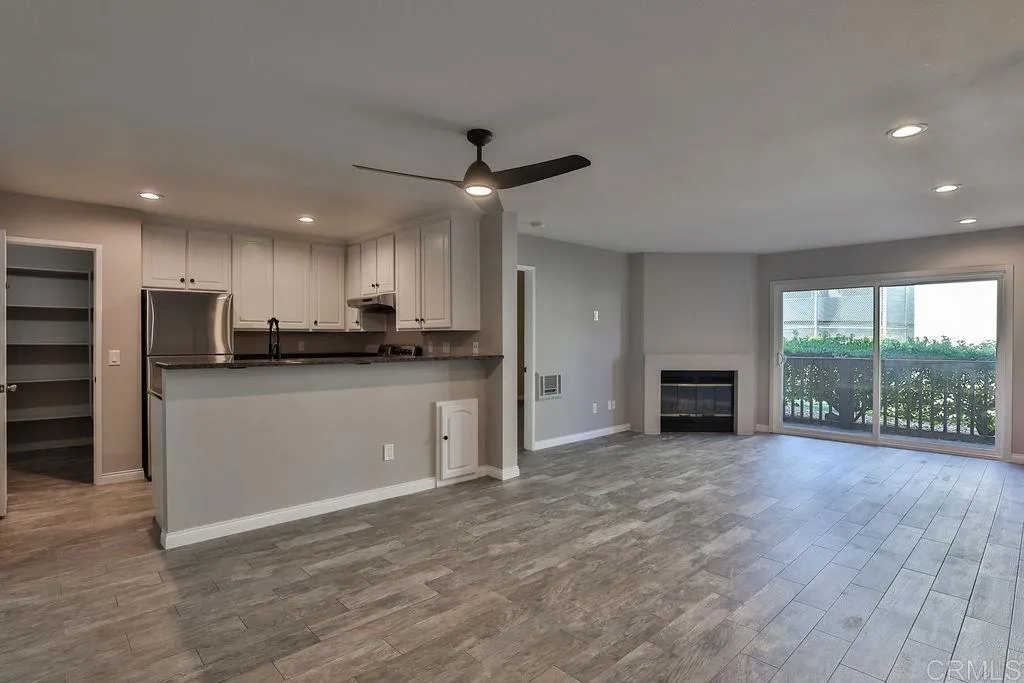 7704 Caminito Leon Unit 101, Carlsbad, CA 92009