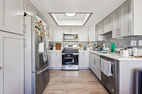 10916 Huston Street Unit 102, North Hollywood, CA MLS: PW25087450
