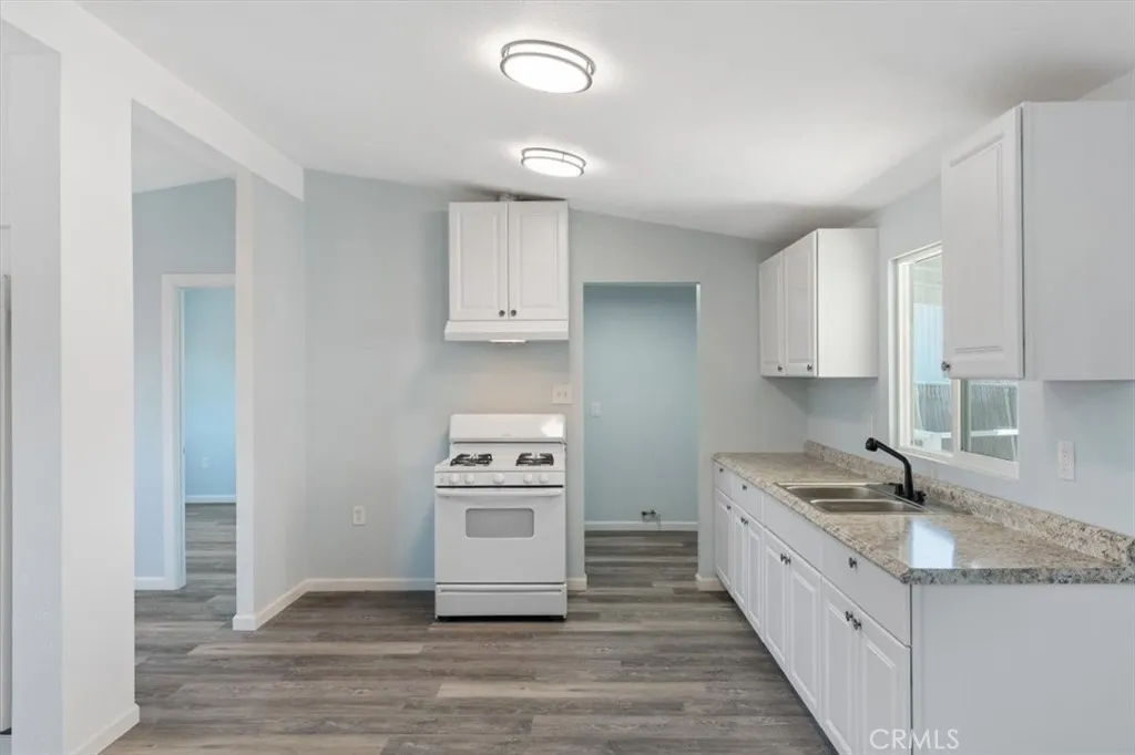 Additional image 75 of 108 2nd Street, Taft, CA 93268