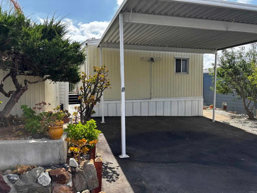 955 Howard Avenue Unit 64, Escondido, CA 92029